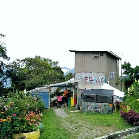 Hotel Jungle Jack Backpackers Kinabalu National Park Exteriér fotografie